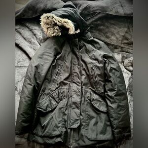 The North Face Black Parka Coat Medium CQK6